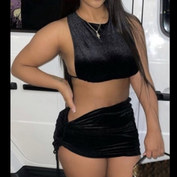 Sexy Velvet 2pc New York Crop Halter Open Back Top & Ruched Drawstring Skirt Set - Picture 7 of 9